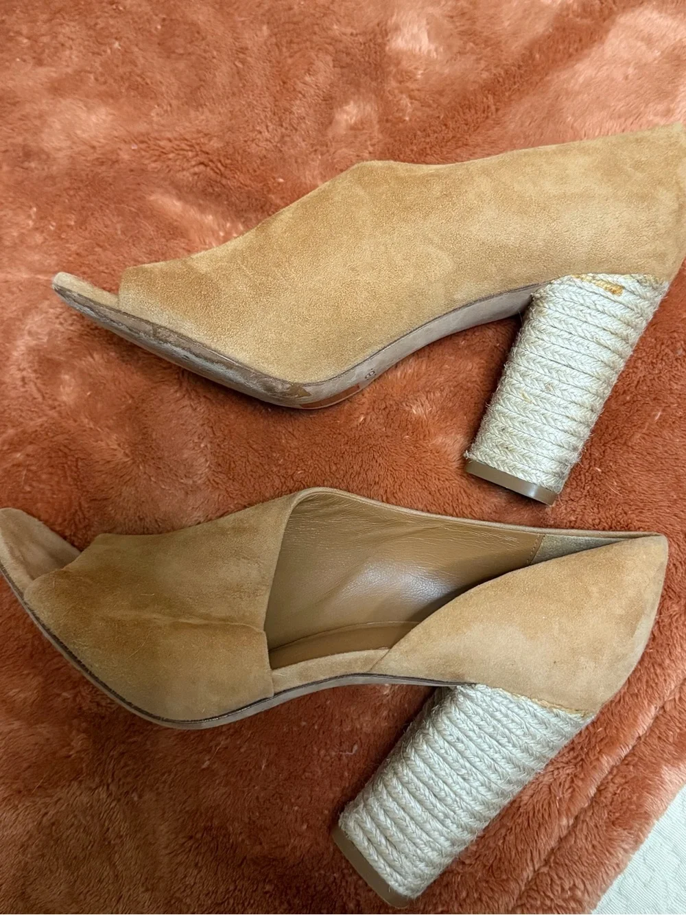 Vince Made in Italy Suede Peep Toe Espadrille Block Heels Tan 6.5M